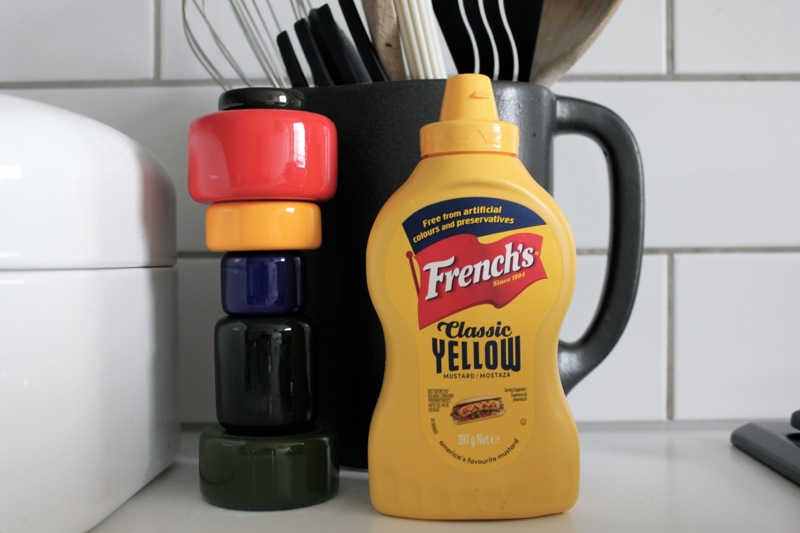 French_classic_yellow_mustard